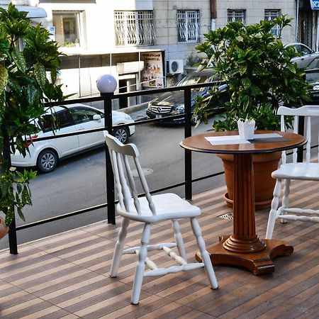 Piccolo Hotel Vake Tbilisi Eksteriør bilde