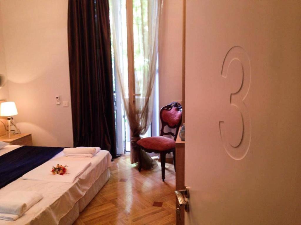 Piccolo Hotel Vake Tbilisi Eksteriør bilde